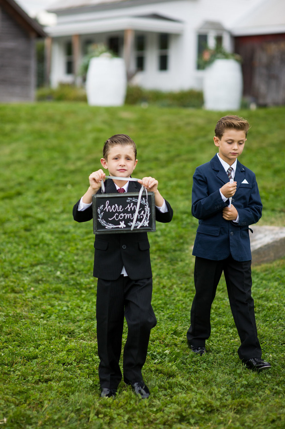 VERMONT-BARN-NYC-WEDDING-PHOTOGRAPHER-1060.jpg