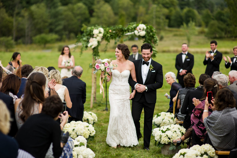 VERMONT-BARN-NYC-WEDDING-PHOTOGRAPHER-1075.jpg