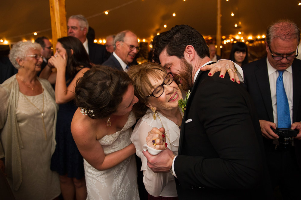 VERMONT-BARN-NYC-WEDDING-PHOTOGRAPHER-1109.jpg